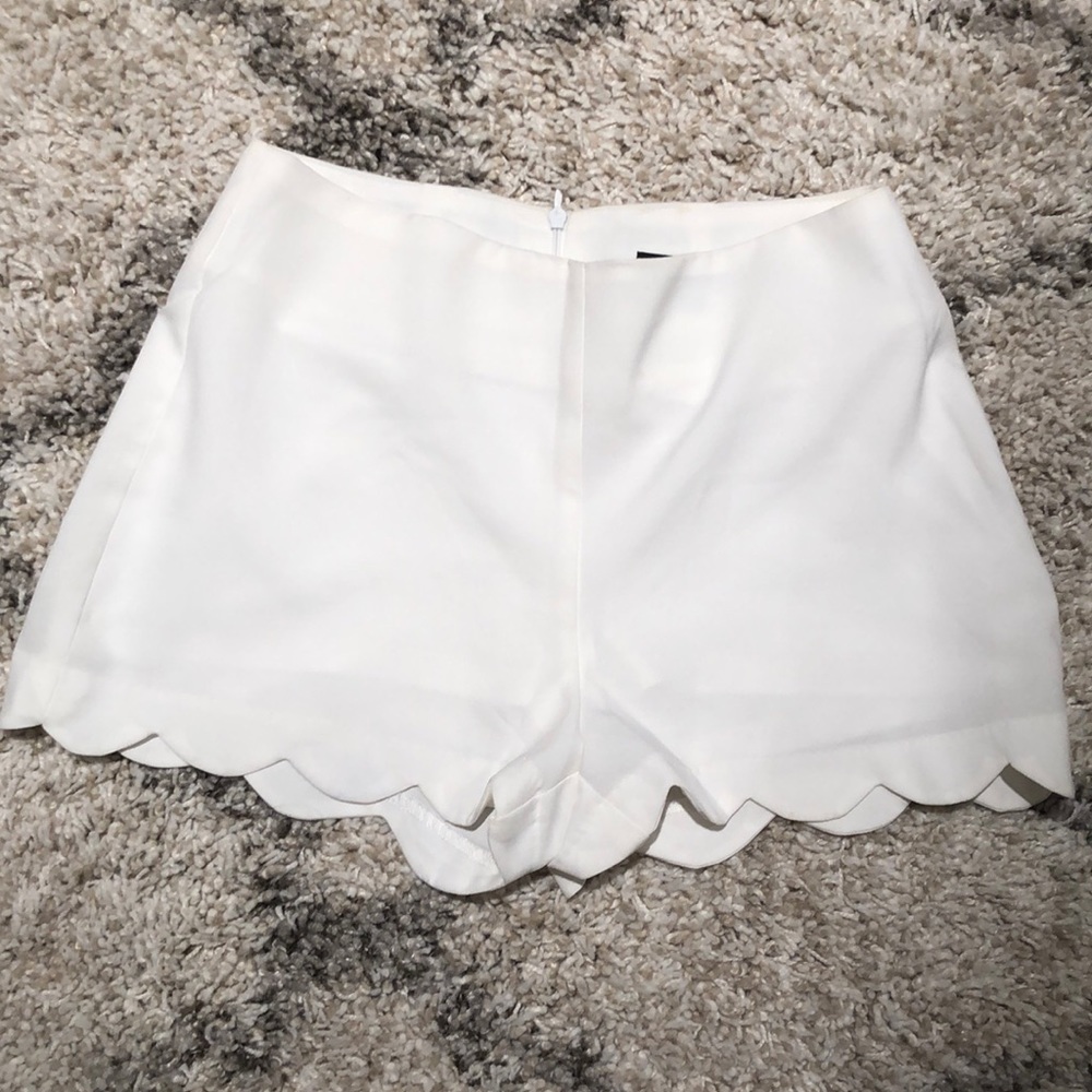 White scallop edge shorts